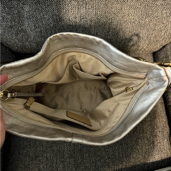 Coach metallic shoulder bag with matching wallet - Picture 2 of 7